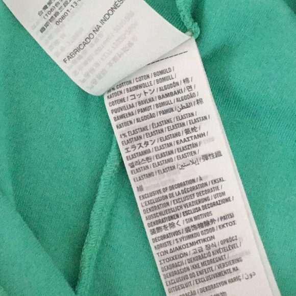 HOLLISTER V- neck tank top - Size M - Picture 3 of 4